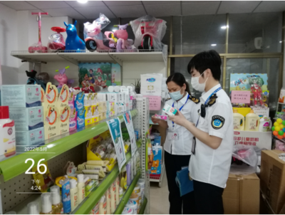 陽山縣衛生監督所開展消毒產品專項監督檢查，筑牢日用品銷售安全防線